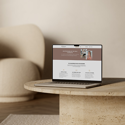 Portfolio: Mockup zu Website-Design für Jasmin Schweiger MAVI Concepts - Designstudio by Katharina | Brand Design | Webdesign | Grafikdesign