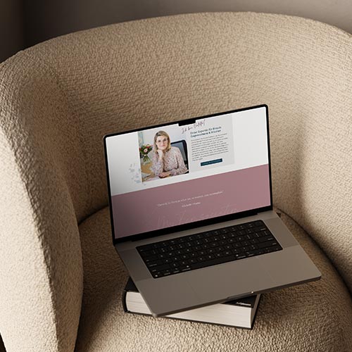 Portfolio: Mockup zu Website-Design für My Femsociation MAVI Concepts - Designstudio by Katharina | Brand Design | Webdesign | Grafikdesign